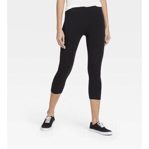 Women's Cotton Blend Capri Leggings by Xhilaration (Size S / 4-6) BLACK ~ NEW!!!